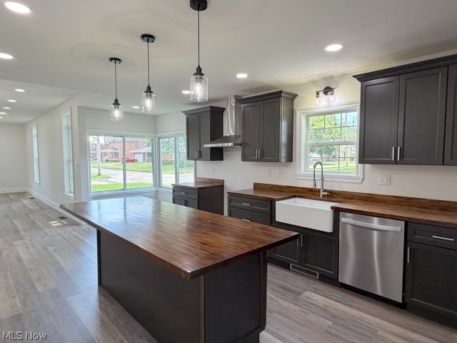 131 W 10th Street Uhrichsville OH 44683