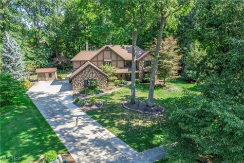 169 Plymouth Drive Bay Village OH 44140