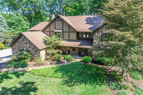 169 Plymouth Drive Bay Village OH 44140