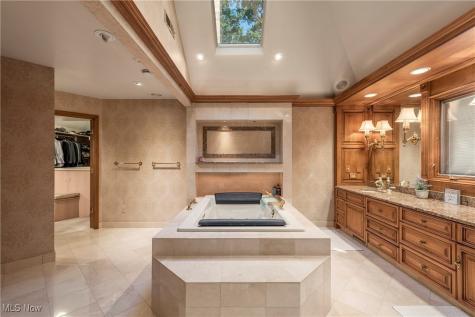 169 Plymouth Drive Bay Village OH 44140