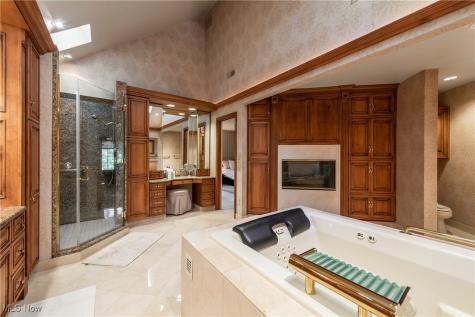 169 Plymouth Drive Bay Village OH 44140