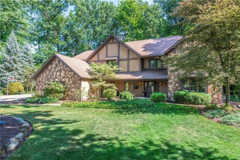 169 Plymouth Drive Bay Village OH 44140