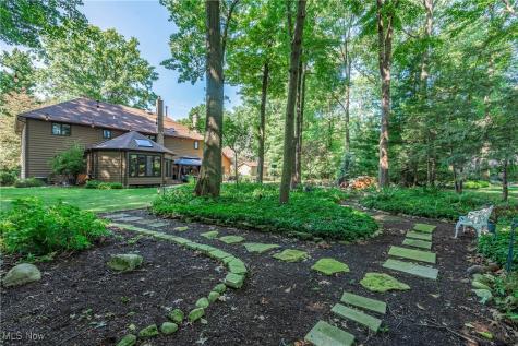 169 Plymouth Drive Bay Village OH 44140