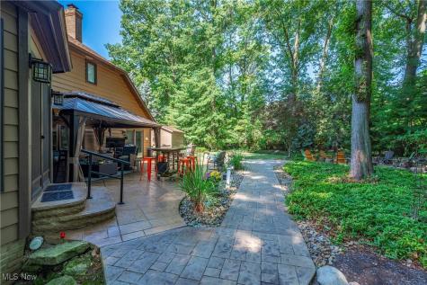 169 Plymouth Drive Bay Village OH 44140