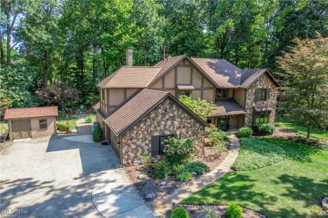 169 Plymouth Drive Bay Village OH 44140