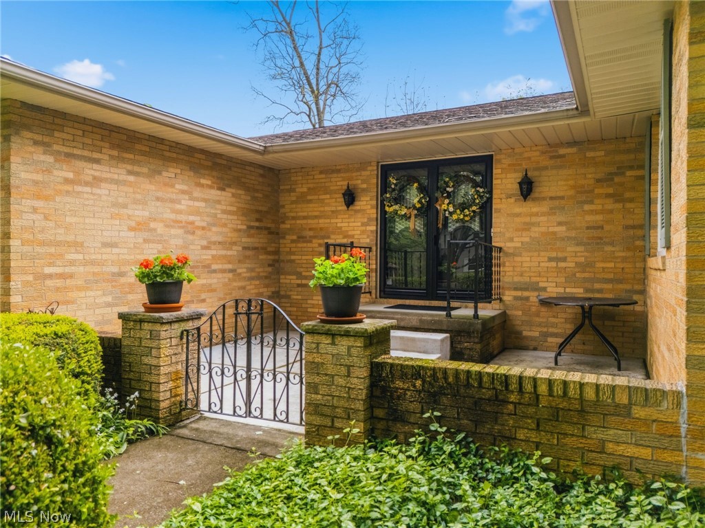 5080 Shamrock Avenue NW North Canton OH 44720