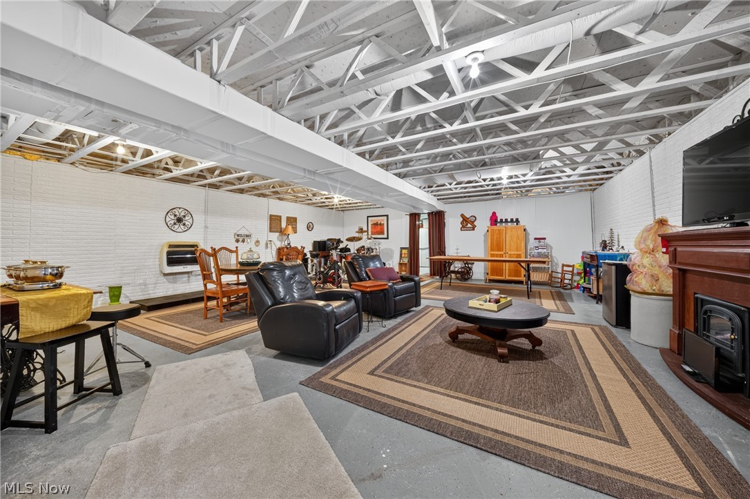 2505 Footville Richmond Road E Jefferson OH 44047