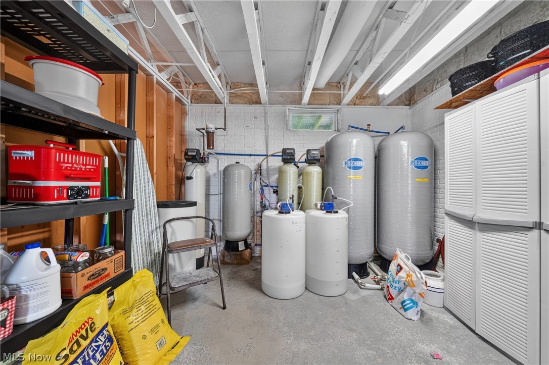 2505 Footville Richmond Road E Jefferson OH 44047