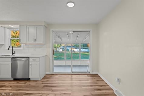 8266 Arlington Avenue NW North Canton OH 44720