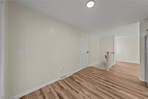 8266 Arlington Avenue NW North Canton OH 44720