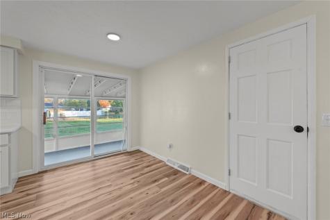 8266 Arlington Avenue NW North Canton OH 44720