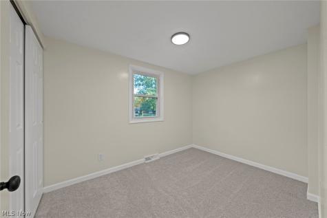 8266 Arlington Avenue NW North Canton OH 44720