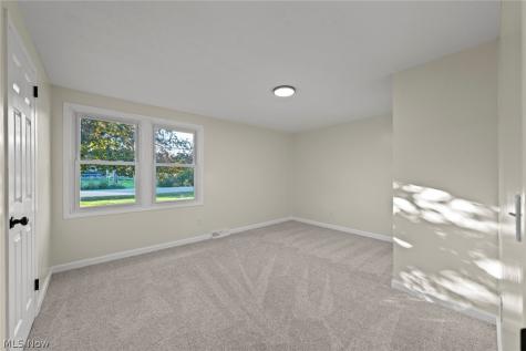 8266 Arlington Avenue NW North Canton OH 44720