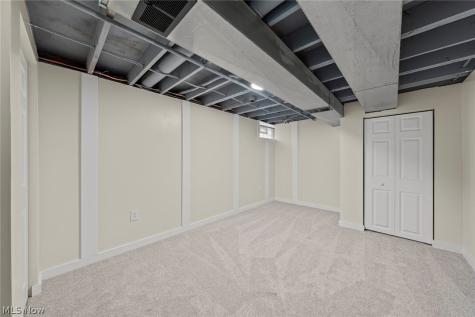 8266 Arlington Avenue NW North Canton OH 44720