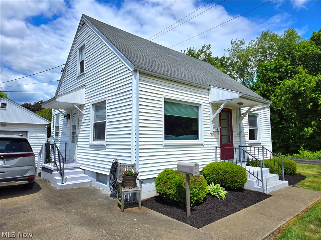 1104 Cassingham Avenue Coshocton OH 43812