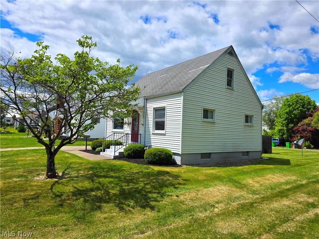1104 Cassingham Avenue Coshocton OH 43812