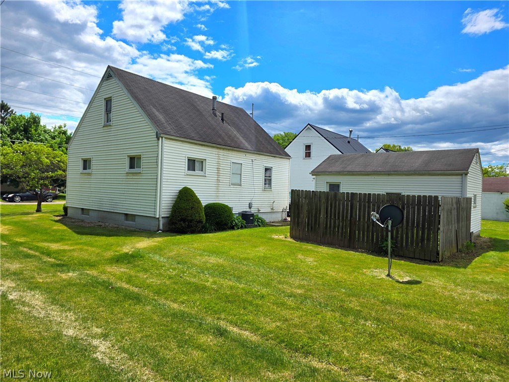 1104 Cassingham Avenue Coshocton OH 43812
