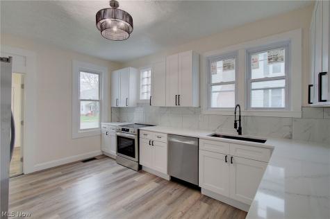 2135 Cherry Avenue Alliance OH 44601