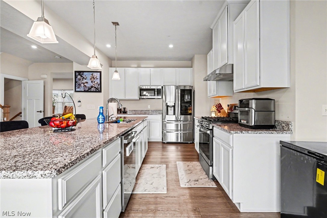 3268 Stoneleigh Road NE Canton OH 44721