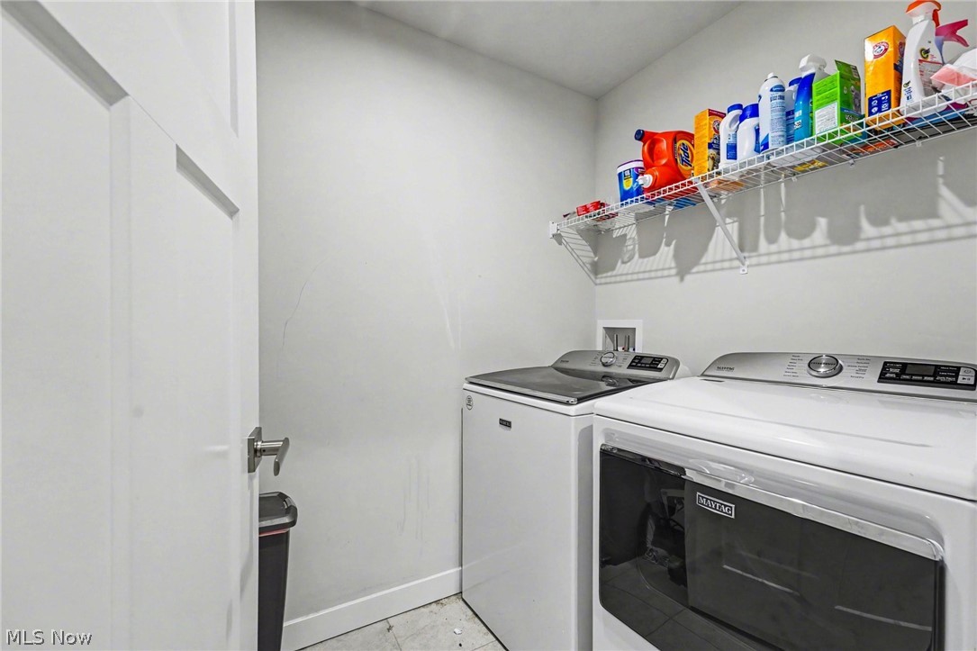3268 Stoneleigh Road NE Canton OH 44721