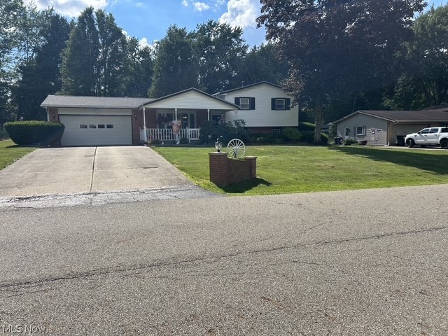 8639 Candlewood Avenue NW North Canton OH 44720