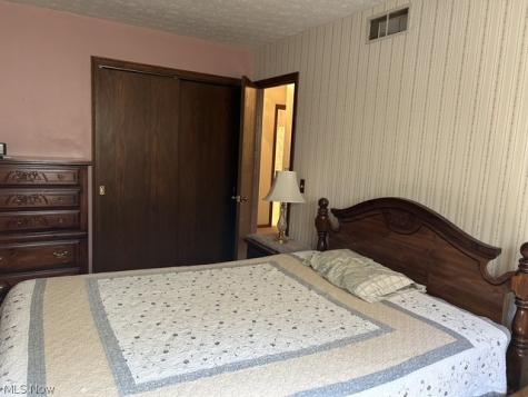 8639 Candlewood Avenue NW North Canton OH 44720