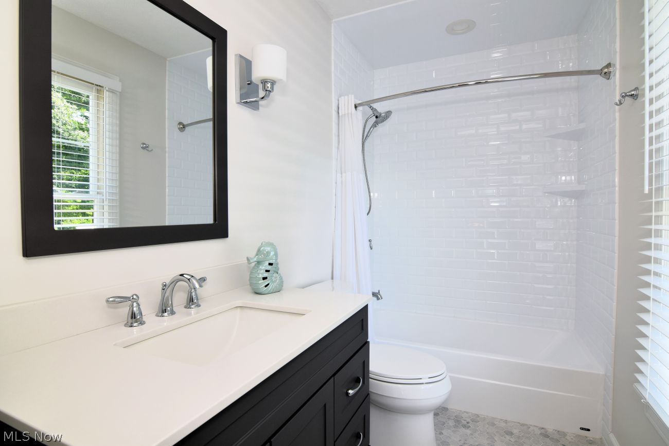 8630 Tamarack Trail Chagrin Falls OH 44023