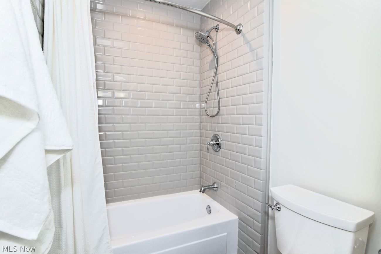 8630 Tamarack Trail Chagrin Falls OH 44023