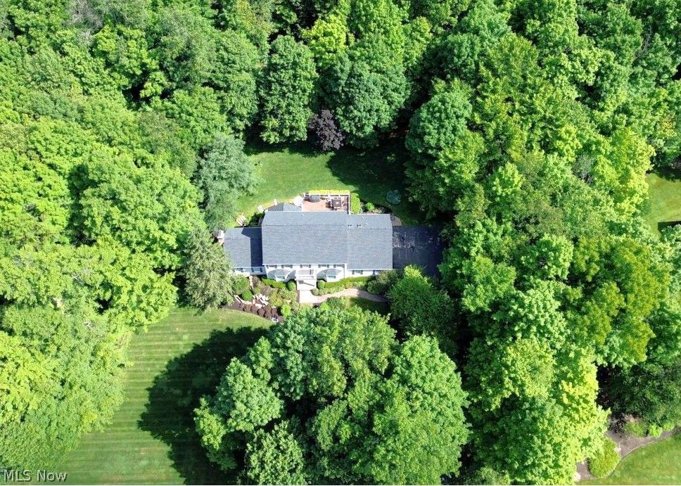 8630 Tamarack Trail Chagrin Falls OH 44023