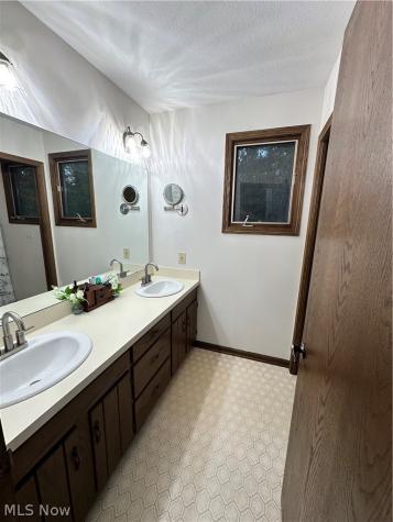 1651 Saunders Drive Wooster OH 44691