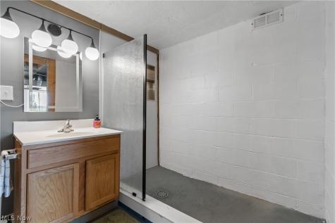 5261 Dailey Road New Franklin OH 44319