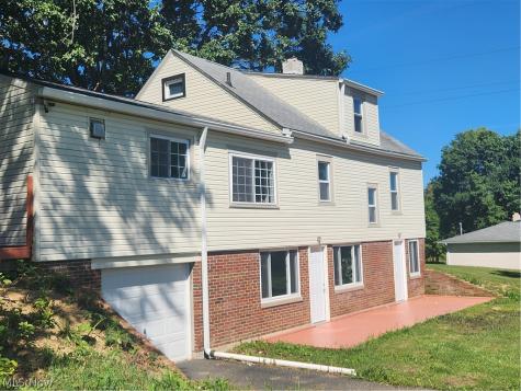 5261 Dailey Road New Franklin OH 44319