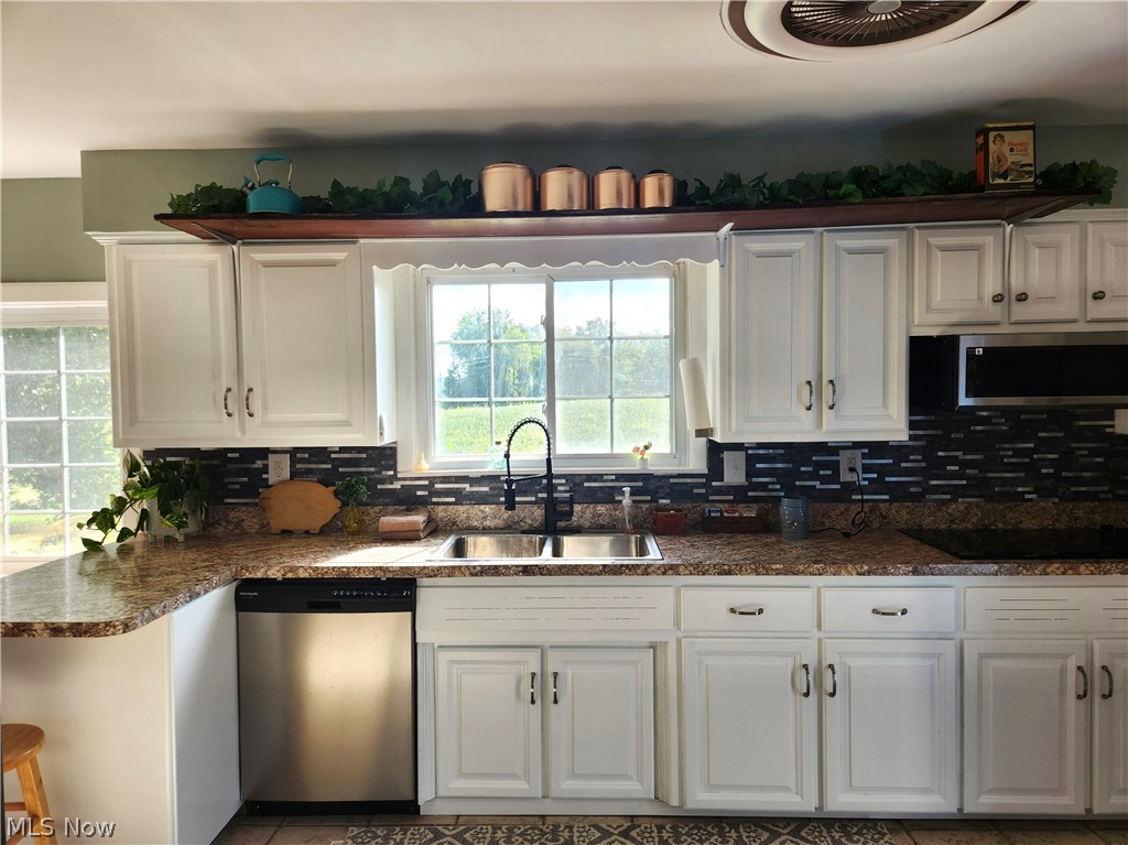 5261 Dailey Road New Franklin OH 44319