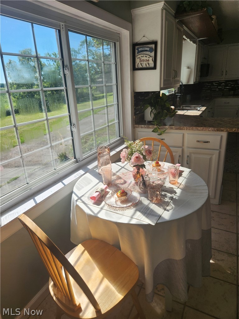 5261 Dailey Road New Franklin OH 44319