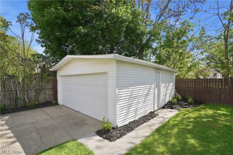 2189 20th Street SW Akron OH 44314