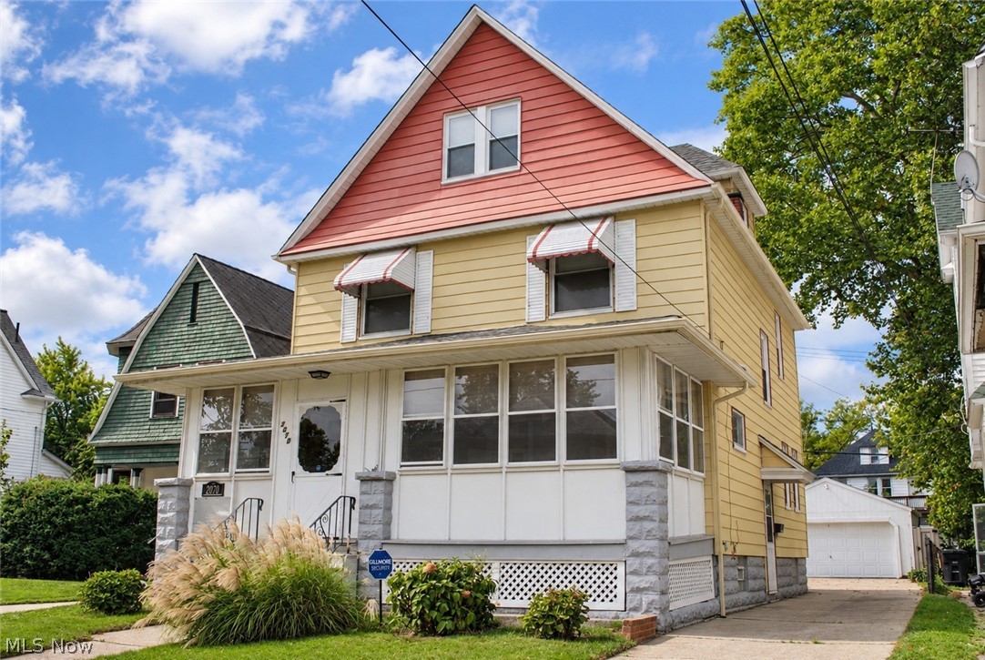 2070 W 100th Street Cleveland OH 44102