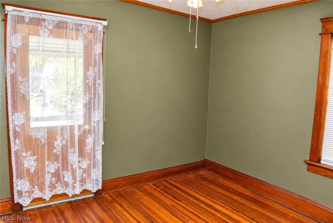 2070 W 100th Street Cleveland OH 44102