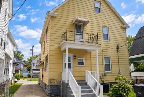2070 W 100th Street Cleveland OH 44102