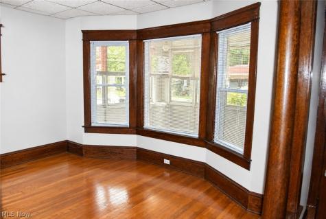 2070 W 100th Street Cleveland OH 44102
