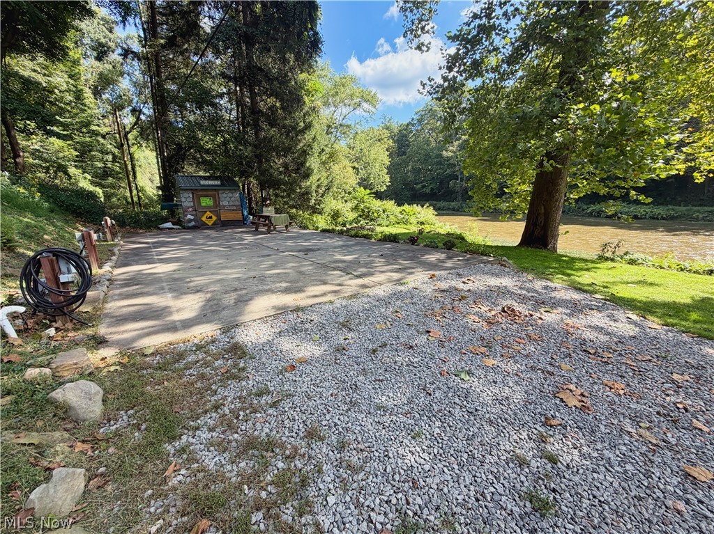 50986 Grimms Bridge Road East Liverpool OH 43920