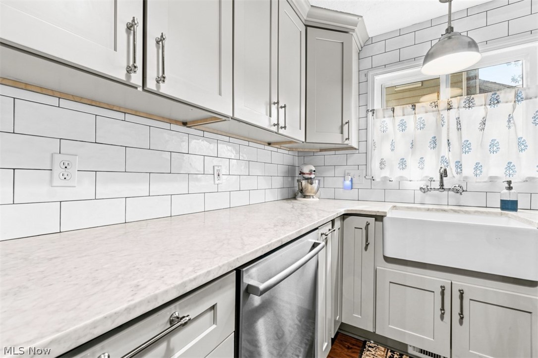 7135 Cedar Street Chagrin Falls OH 44022