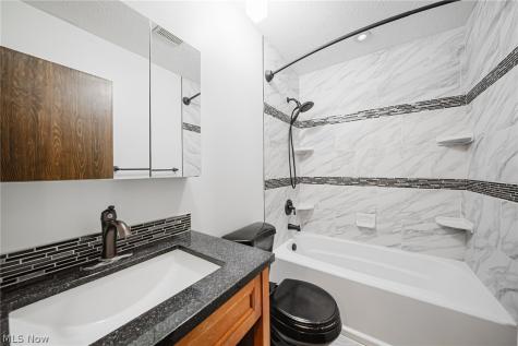 5950 Bayberry Circle North Ridgeville OH 44039