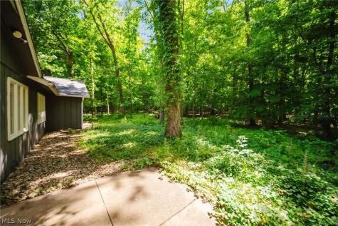 5950 Bayberry Circle North Ridgeville OH 44039