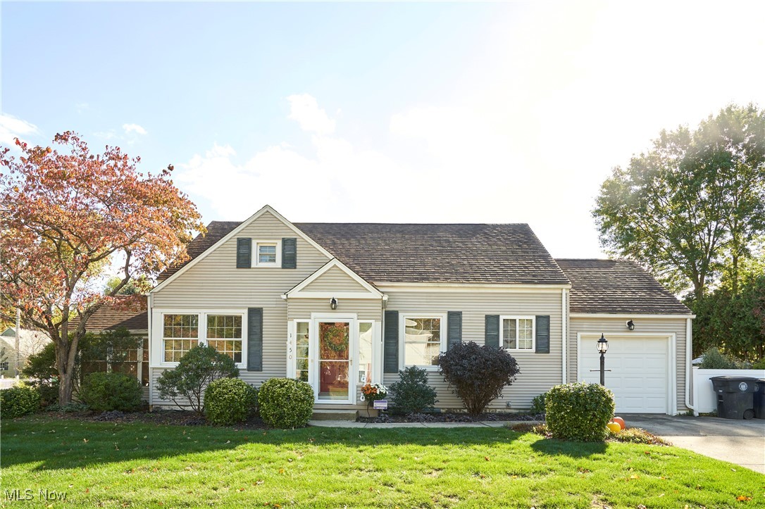 1450 Edgemoor Avenue Akron OH 44313