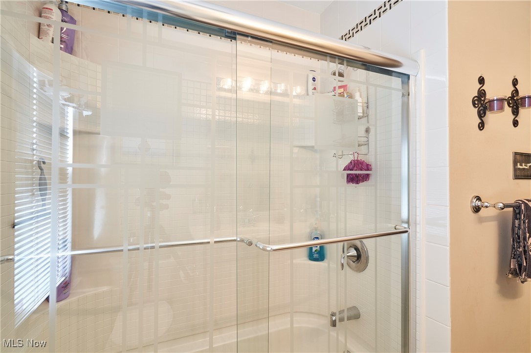 1450 Edgemoor Avenue Akron OH 44313