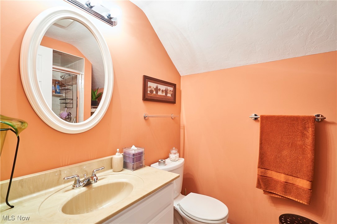 1450 Edgemoor Avenue Akron OH 44313