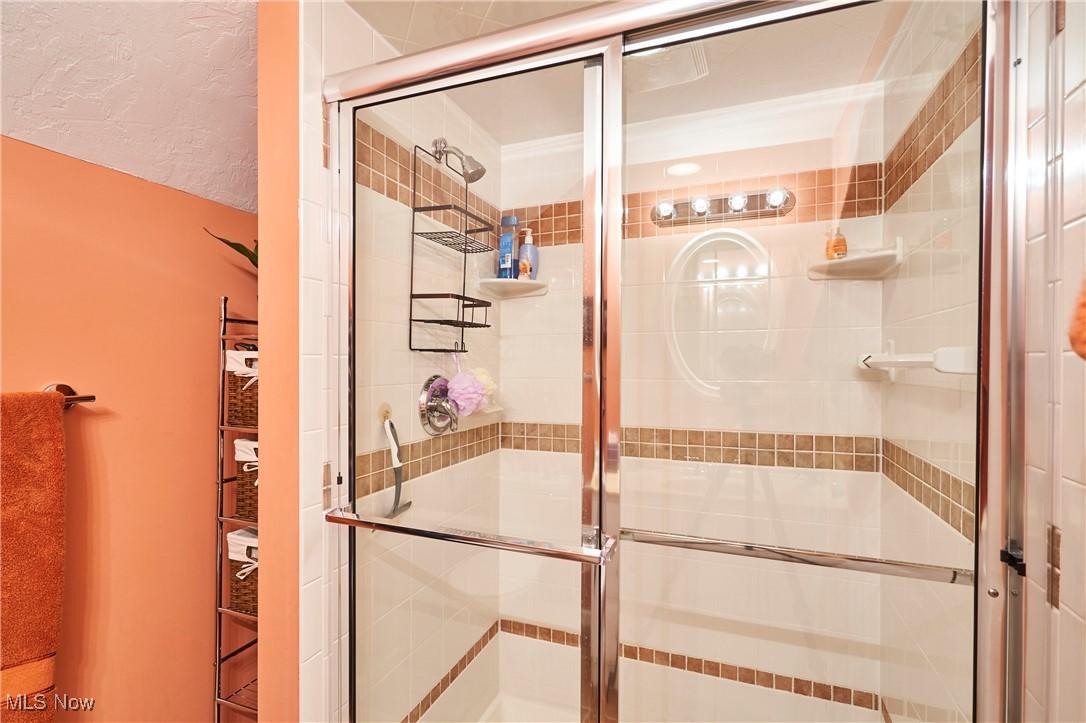 1450 Edgemoor Avenue Akron OH 44313