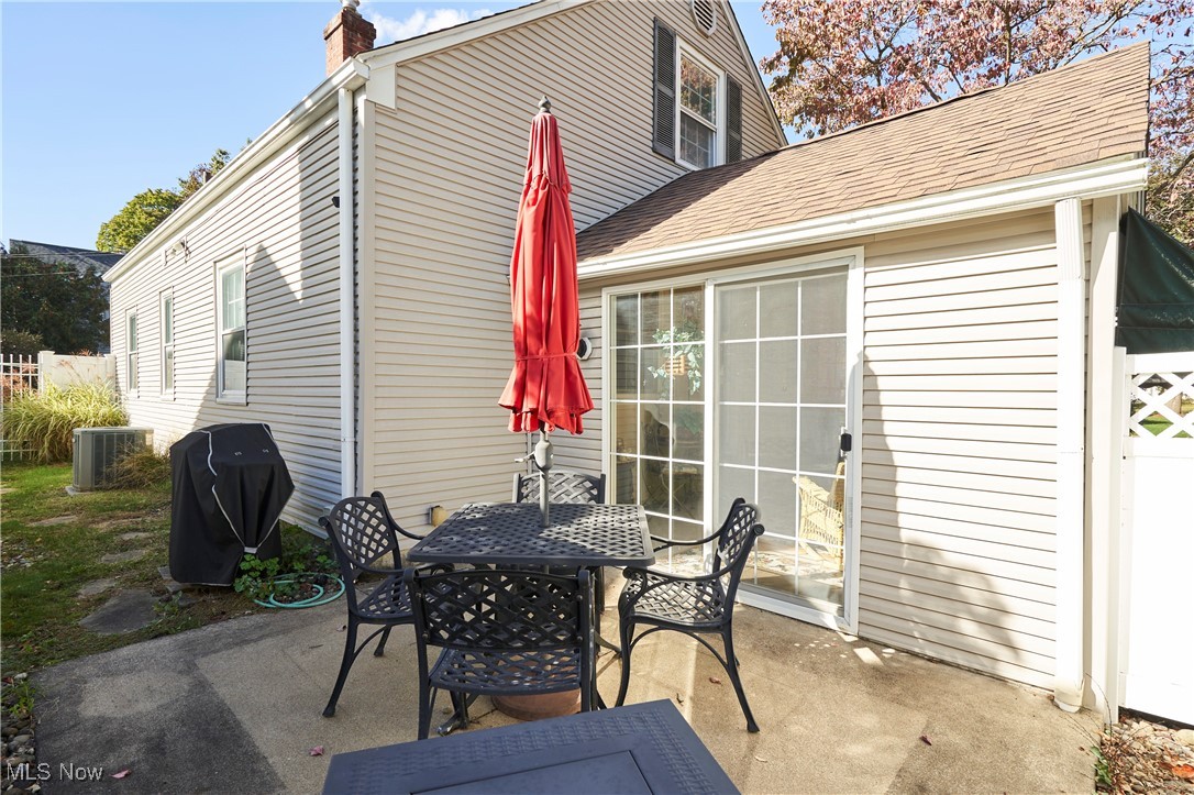 1450 Edgemoor Avenue Akron OH 44313