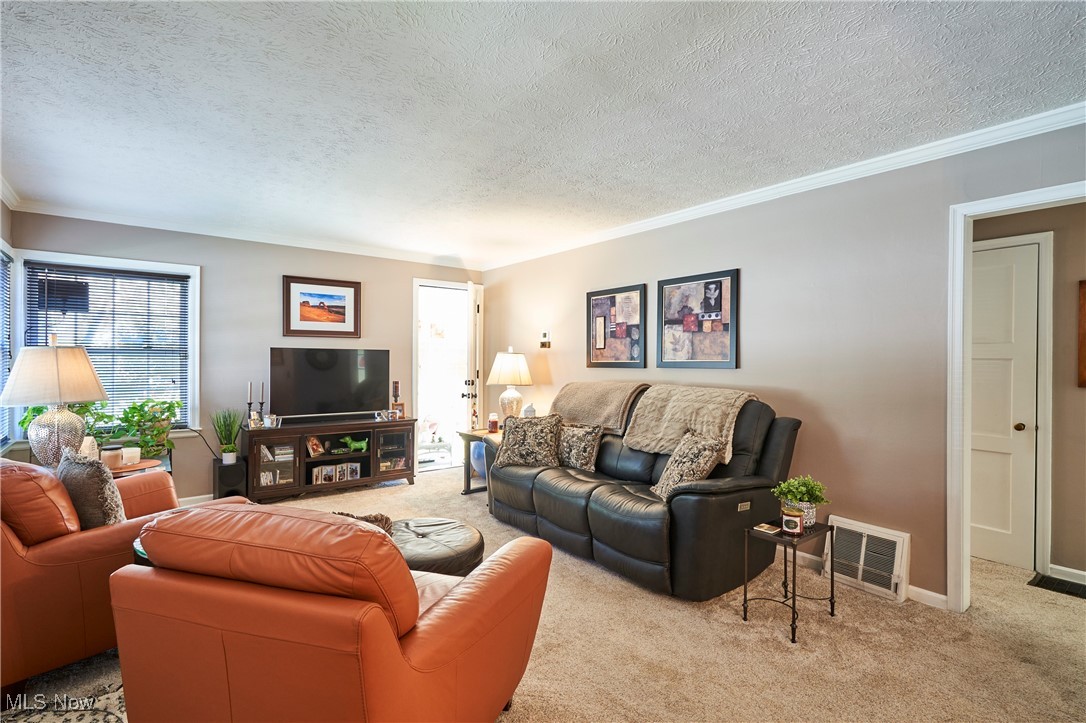 1450 Edgemoor Avenue Akron OH 44313