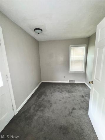 17015 Glendale Avenue Cleveland OH 44128
